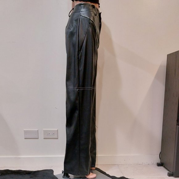 💥HOT ITEM💥MANIÈRE DE VOIR Leather High Waist Wide Leg Moto Pants in Black - Picture 9 of 15